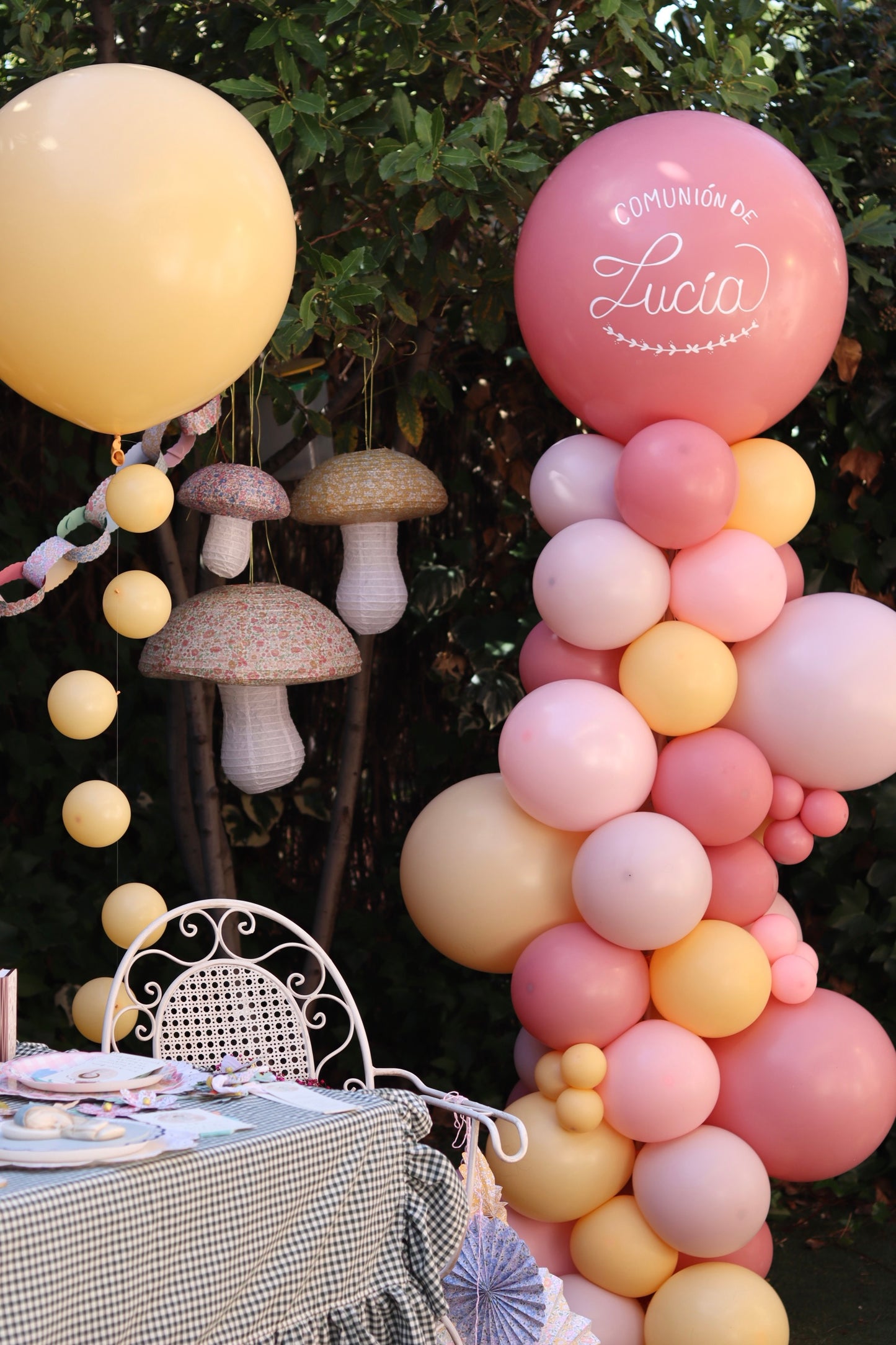 Columna Orgánica de Globos Personalizada
