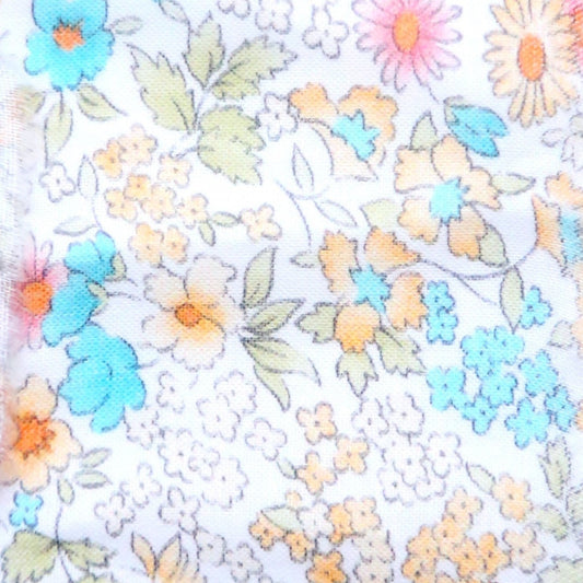 Lazo de tela con flores colores neutros