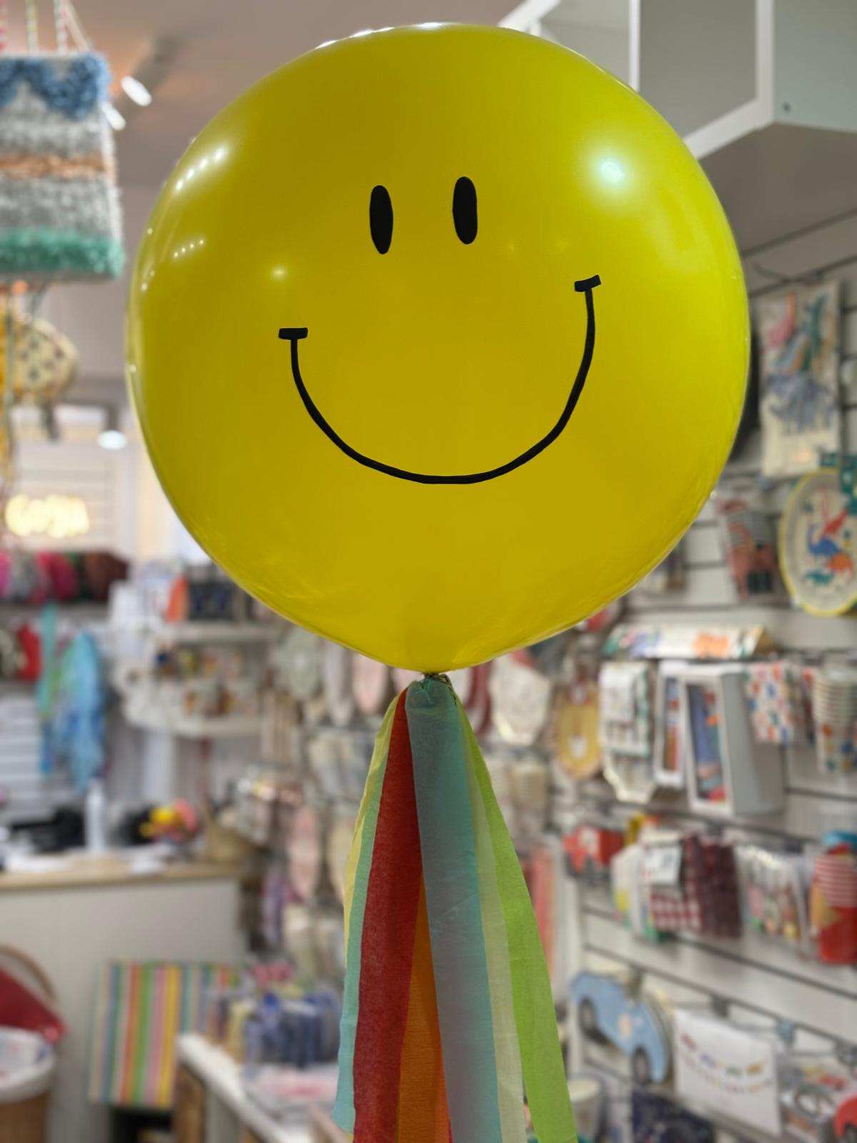 Globo Smile x Casa de fieras