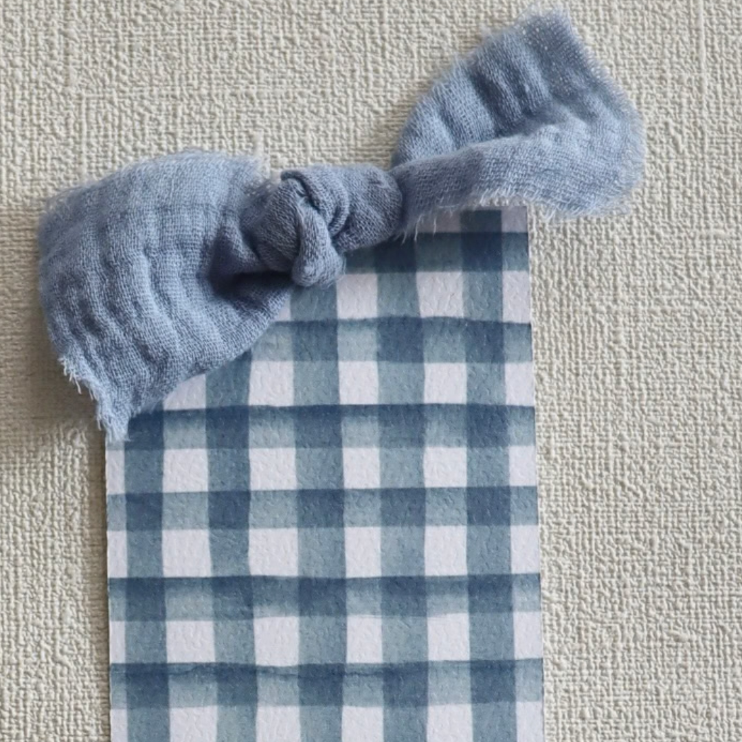 Tubo de lacasitos con etiqueta