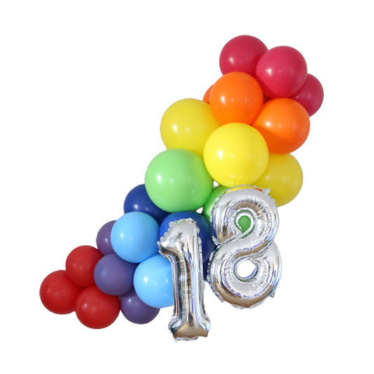 Guirnalda globos inflados de colores con número plateado