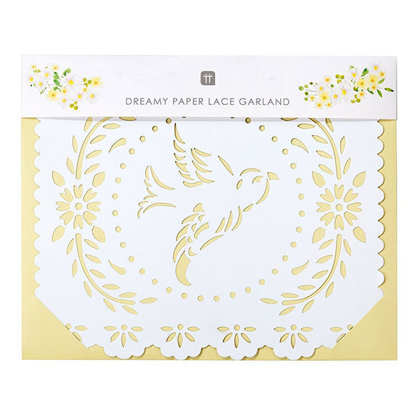 Guirnalda banderines blancos cuadrados calados con imágenes estilo Boho