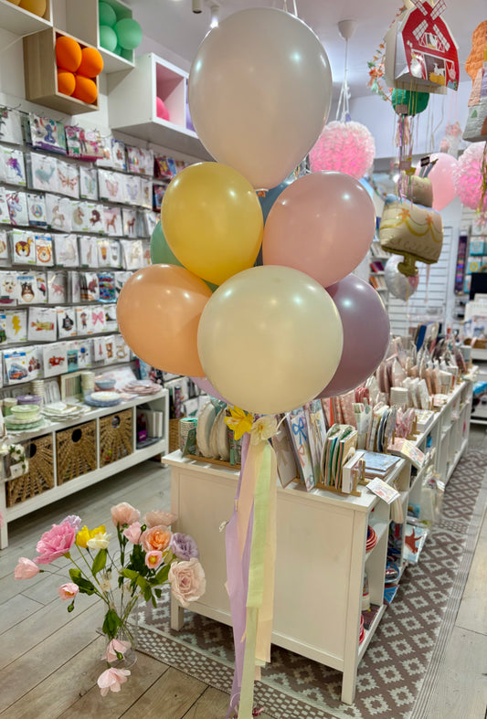 Ramo de globos con flores