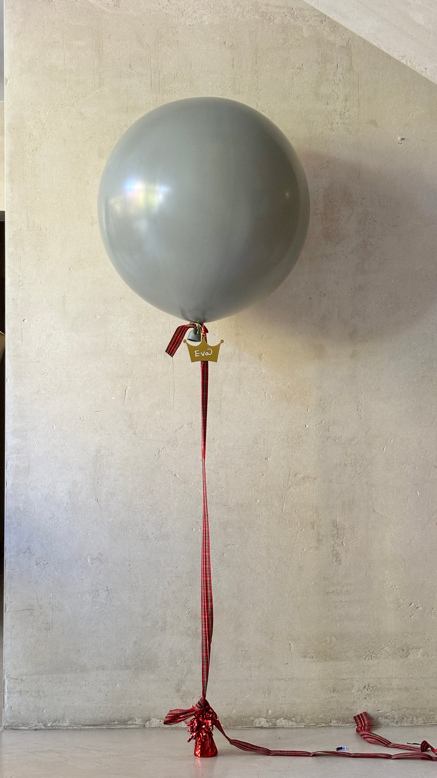 Globo XL con corona de metacrilato personalizable