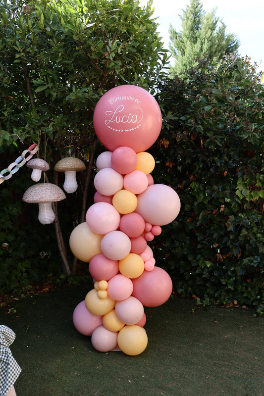Columna Orgánica de Globos Personalizada