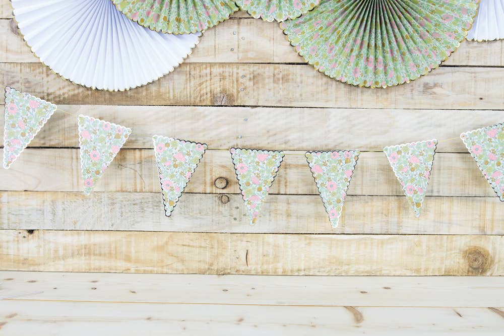 Guirnalda de banderines flores