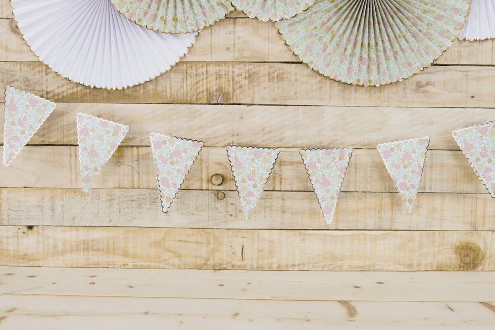 Guirnalda de banderines flores