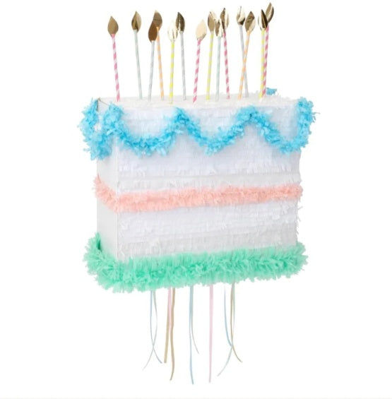 Piñata tarta con velas